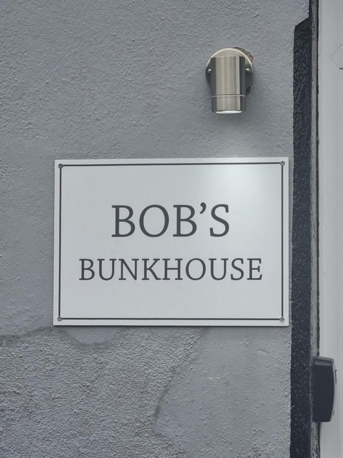 Bob'S Bunkhouse Apartment Troed-y-rhiw Exterior photo